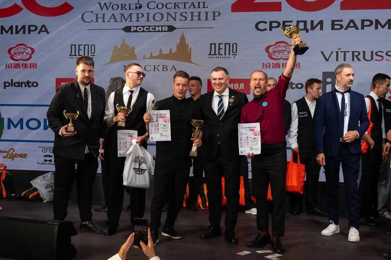 Участники финала чемпионата России среди барменов World Cocktail Championship 2026
